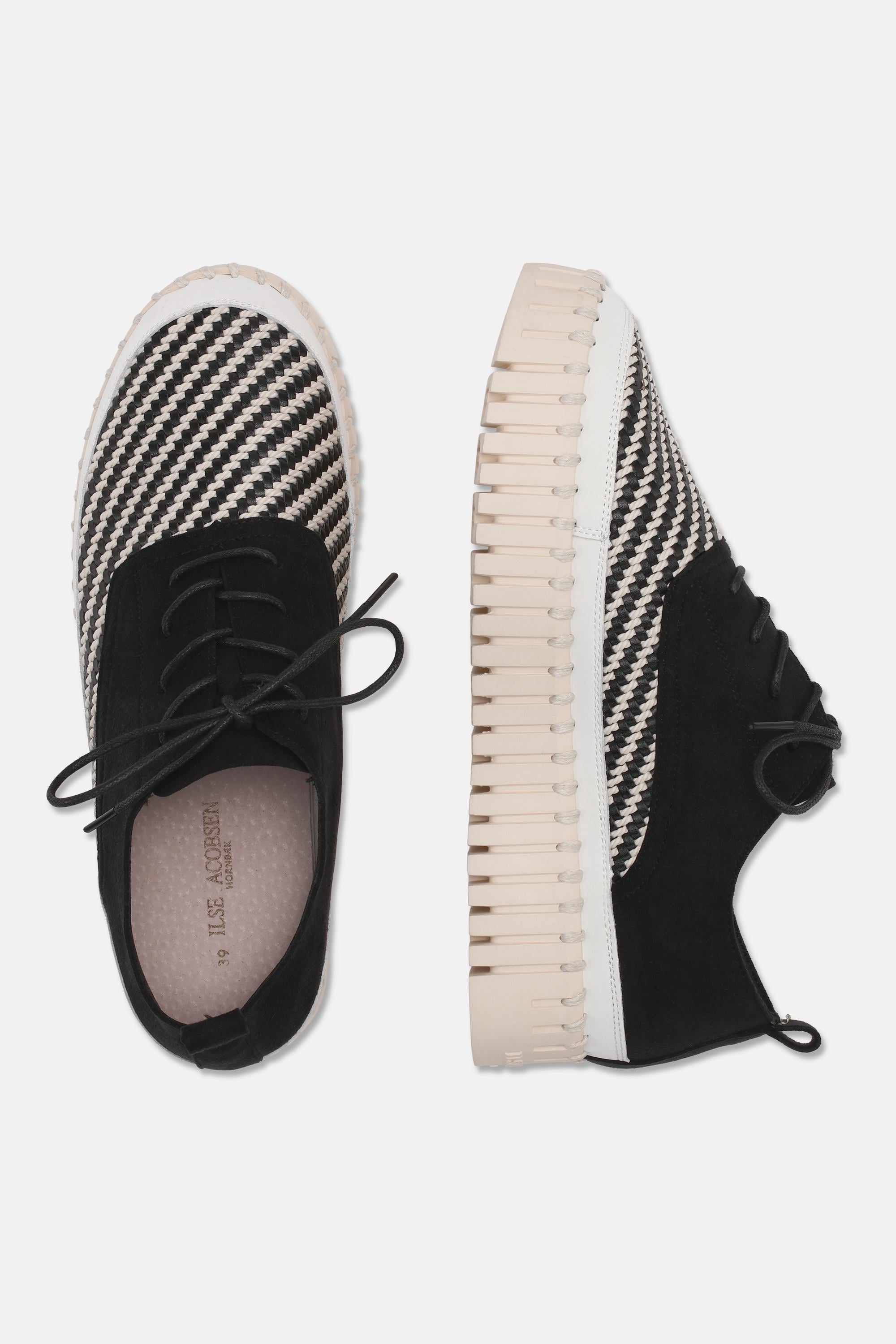 Tulip Flats With Laces - Black